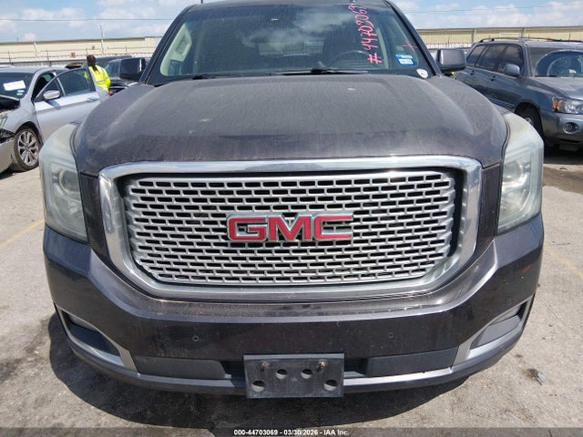 2015 Gmc Yukon Xl 1500 Denali მანქანა იყიდება აუქციონზე, vin: 1GKS1JKJ4FR575325, აუქციონის ნომერი: 44703069