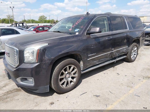 2015 Gmc Yukon Xl 1500 Denali მანქანა იყიდება აუქციონზე, vin: 1GKS1JKJ4FR575325, აუქციონის ნომერი: 44703069