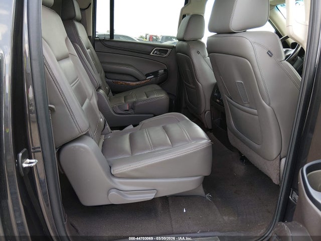 2015 Gmc Yukon Xl 1500 Denali მანქანა იყიდება აუქციონზე, vin: 1GKS1JKJ4FR575325, აუქციონის ნომერი: 44703069