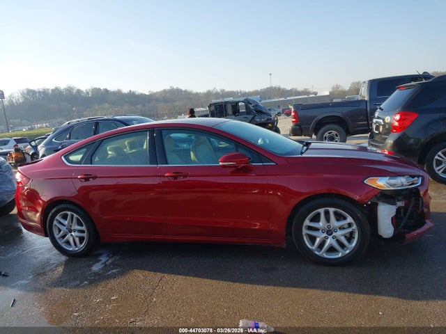 44703078 :رقم المزاد ، 3FA6P0H77GR163154 vin ، 2016 Ford Fusion Se مزاد بيع