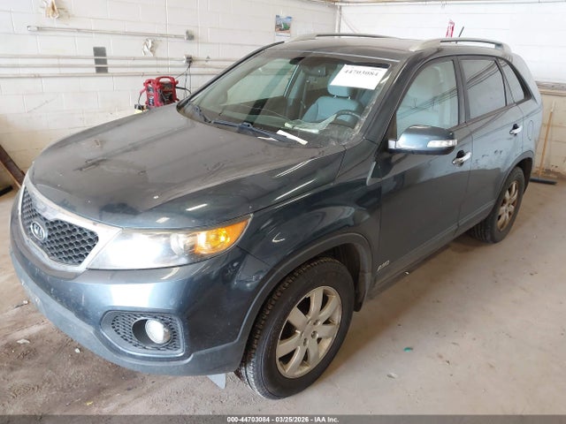 2011 KIA SORENTO 5XYKTCA17BG154386 Photo 1