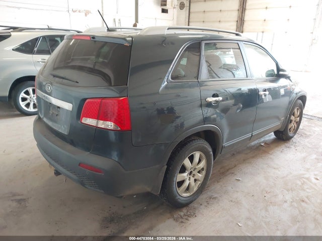 2011 KIA SORENTO 5XYKTCA17BG154386 Photo 3