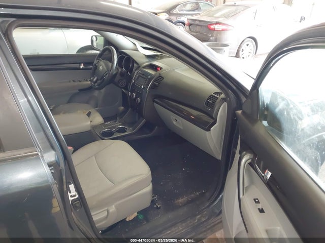 2011 KIA SORENTO 5XYKTCA17BG154386 Photo 4
