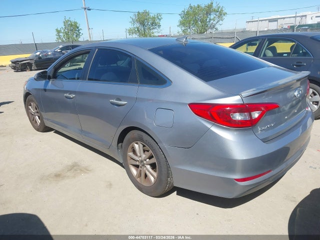 Hyundai SONATA SE 2016 5NPE24AF6GH316218 Image 3