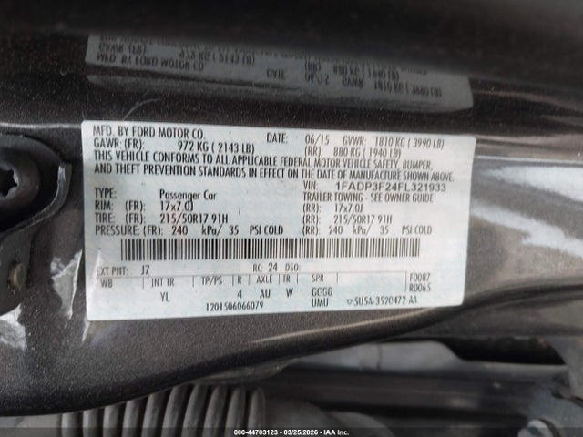 2015 Ford Focus Se მანქანა იყიდება აუქციონზე, vin: 1FADP3F24FL321933, აუქციონის ნომერი: 44703123