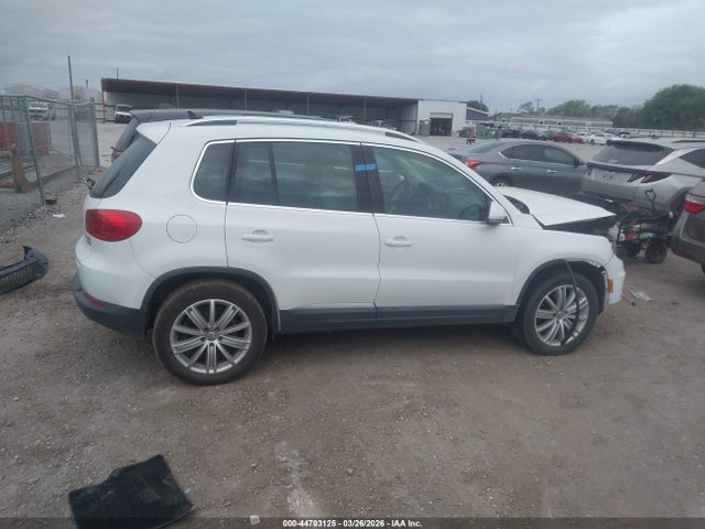 Продаж на аукціоні авто 2015 Volkswagen Tiguan Se, vin: WVGBV7AX7FW587636, номер лоту: 44703125
