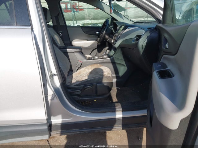 2019 CHEVROLET EQUINOX 2GNAXTEVXK6144050 Photo 4