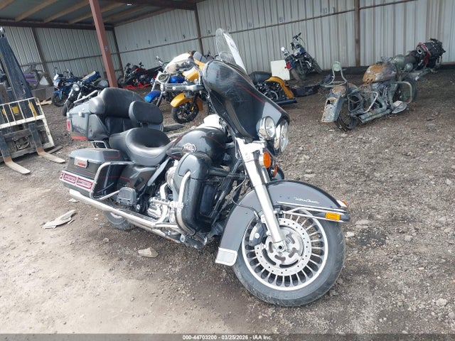2009 HARLEY-DAVIDSON FLHTCU 1HD1FC4159Y618046