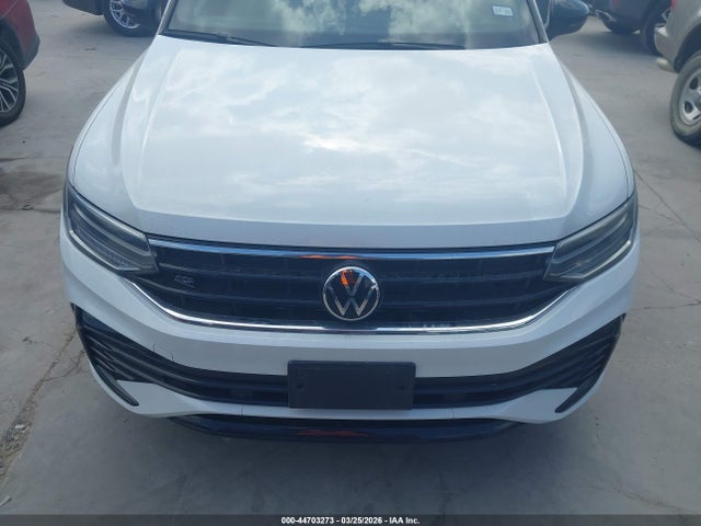 Aukcja sprzedaży 2023 Volkswagen Tiguan 2.0t Se R-line Black, vin: 3VVCB7AX3PM106396, numer aukcji: 44703273