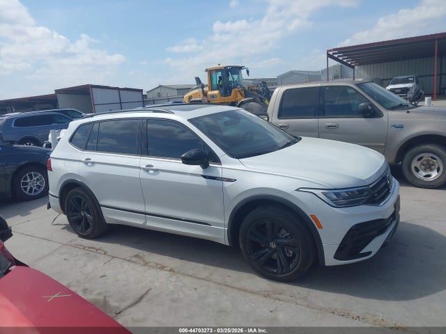 Aukcja sprzedaży 2023 Volkswagen Tiguan 2.0t Se R-line Black, vin: 3VVCB7AX3PM106396, numer aukcji: 44703273