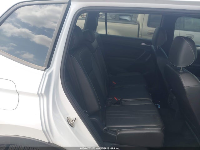 Aukcja sprzedaży 2023 Volkswagen Tiguan 2.0t Se R-line Black, vin: 3VVCB7AX3PM106396, numer aukcji: 44703273