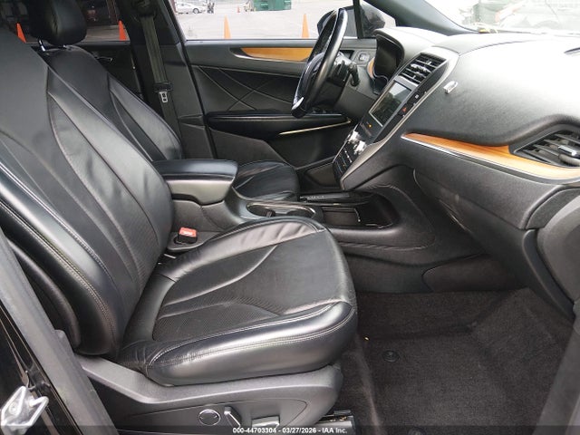 44703304 :رقم المزاد ، 5LMTJ3DH1HUL02244 vin ، 2017 Lincoln Mkc Reserve مزاد بيع