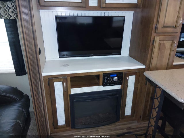 Продажа на аукционе авто 2016 Coachmen Chaparral 360, vin: 5ZT3CH1B2GA313105, номер лота: 44703312