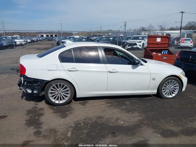 2011 Bmw 335i Xdrive მანქანა იყიდება აუქციონზე, vin: WBAPL5C58BA917837, აუქციონის ნომერი: 44703315