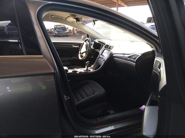 2013 Ford Fusion Se მანქანა იყიდება აუქციონზე, vin: 3FA6P0HR6DR142860, აუქციონის ნომერი: 44703339