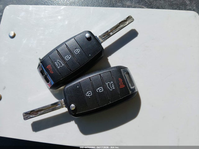 Продажа на аукционе авто 2019 Kia Soul +, vin: KNDJP3A50K7663655, номер лота: 44703384