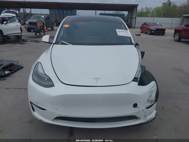 Продажа на аукционе авто 2023 Tesla Model Y Awd/long Range Dual Motor All-wheel Drive, vin: 7SAYGDEE1PF780633, номер лота: 44703394
