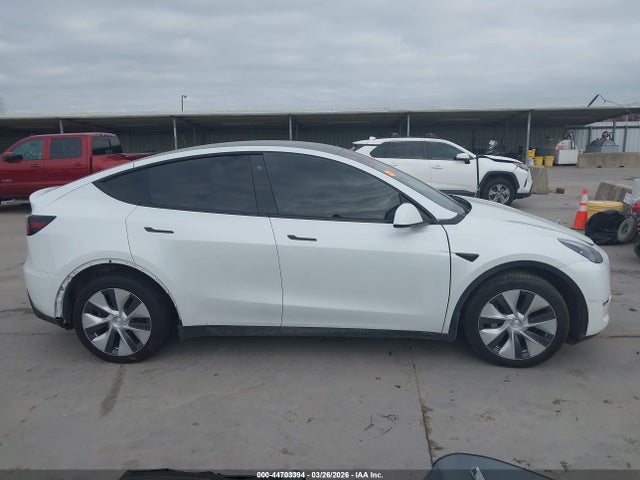 Продажа на аукционе авто 2023 Tesla Model Y Awd/long Range Dual Motor All-wheel Drive, vin: 7SAYGDEE1PF780633, номер лота: 44703394