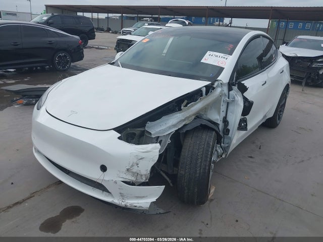 Продажа на аукционе авто 2023 Tesla Model Y Awd/long Range Dual Motor All-wheel Drive, vin: 7SAYGDEE1PF780633, номер лота: 44703394