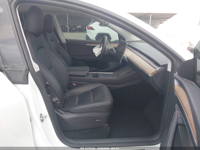 Продажа на аукционе авто 2023 Tesla Model Y Awd/long Range Dual Motor All-wheel Drive, vin: 7SAYGDEE1PF780633, номер лота: 44703394