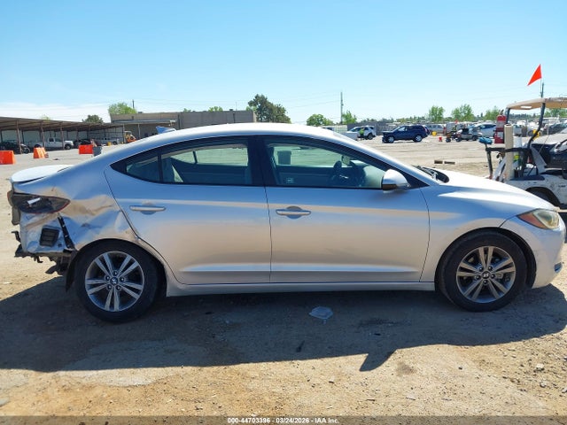 5NPD84LF4HH119301 Hyundai ELANTRA SE