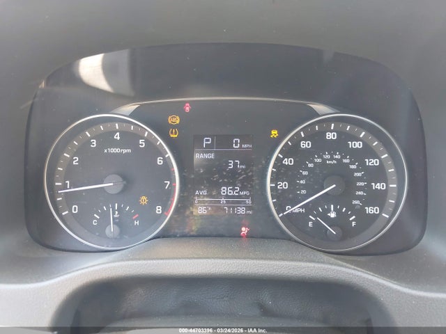 5NPD84LF4HH119301 Hyundai ELANTRA SE