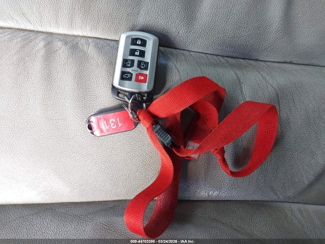 2011 TOYOTA SIENNA 5TDDK3DC7BS021381 Photo 10