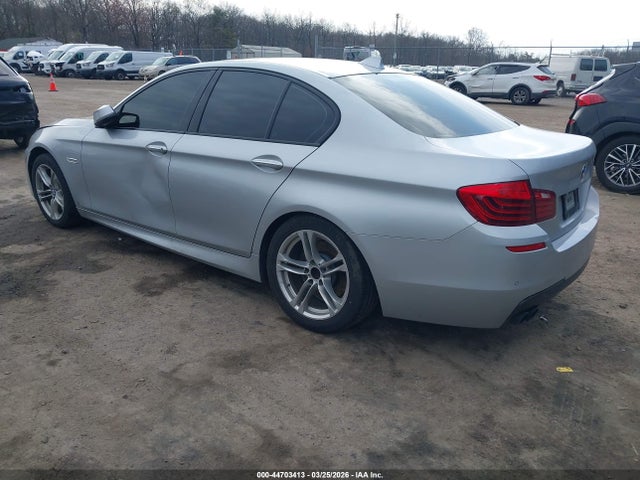 2015 BMW 528I WBA5A7C5XFG143523 Photo 2
