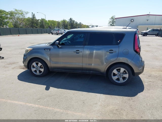 Продаж на аукціоні авто 2017 Kia Soul, vin: KNDJN2A22H7489733, номер лоту: 44703484