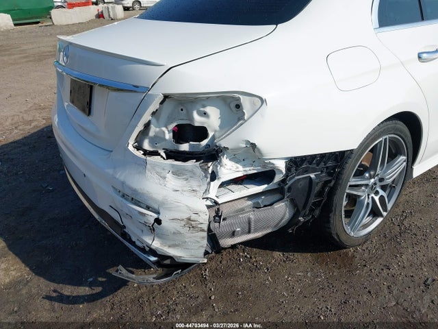 Продажа на аукционе авто 2019 Mercedes-benz E 300, vin: WDDZF4JB2KA526176, номер лота: 44703494