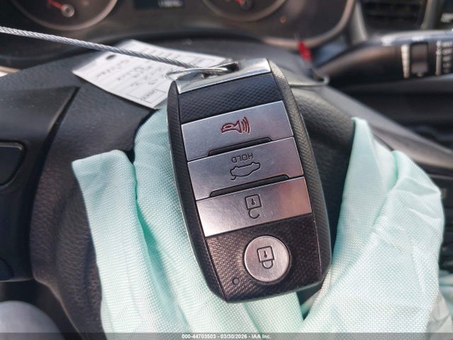 44703503 :رقم المزاد ، 3KPA24AD4PE592639 vin ، 2023 Kia Rio S مزاد بيع