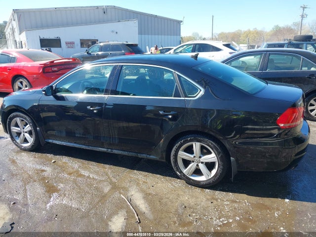 2015 Volkswagen Passat 1.8t Limited Edition მანქანა იყიდება აუქციონზე, vin: 1VWAT7A30FC120639, აუქციონის ნომერი: 44703510