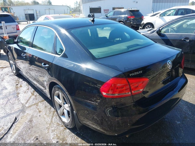 2015 Volkswagen Passat 1.8t Limited Edition მანქანა იყიდება აუქციონზე, vin: 1VWAT7A30FC120639, აუქციონის ნომერი: 44703510