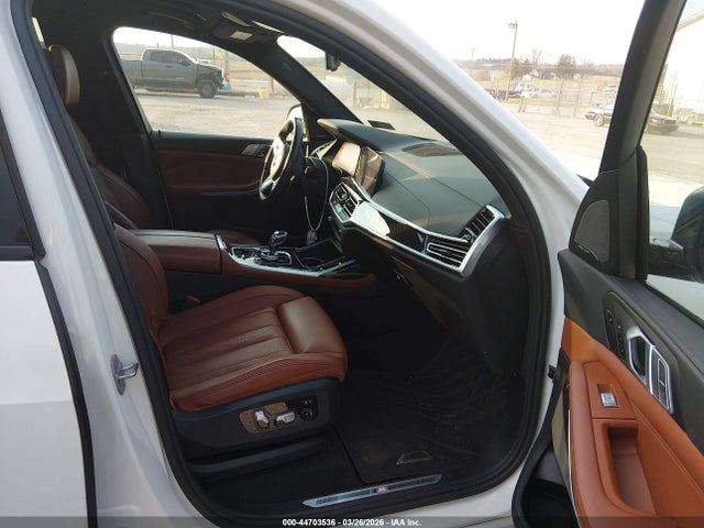 44703536 :رقم المزاد ، 5UXCW2C07M9E63260 vin ، 2021 Bmw X7 Xdrive40i مزاد بيع