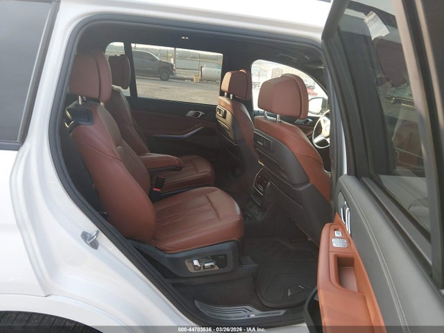 44703536 :رقم المزاد ، 5UXCW2C07M9E63260 vin ، 2021 Bmw X7 Xdrive40i مزاد بيع