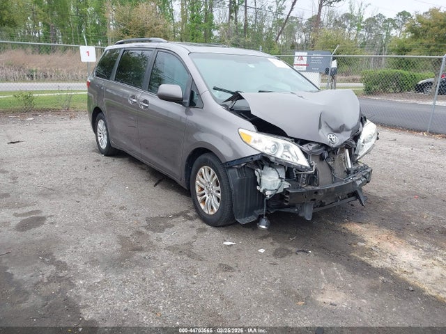 2017 TOYOTA SIENNA 5TDYZ3DC7HS771093
