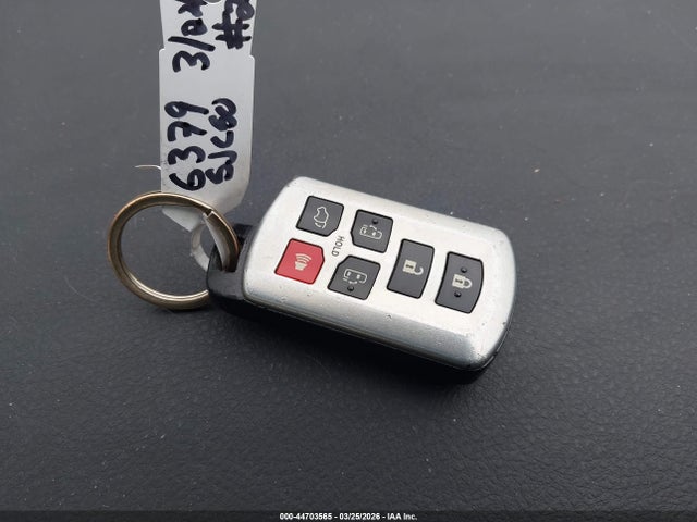 2017 TOYOTA SIENNA 5TDYZ3DC7HS771093 Photo 10