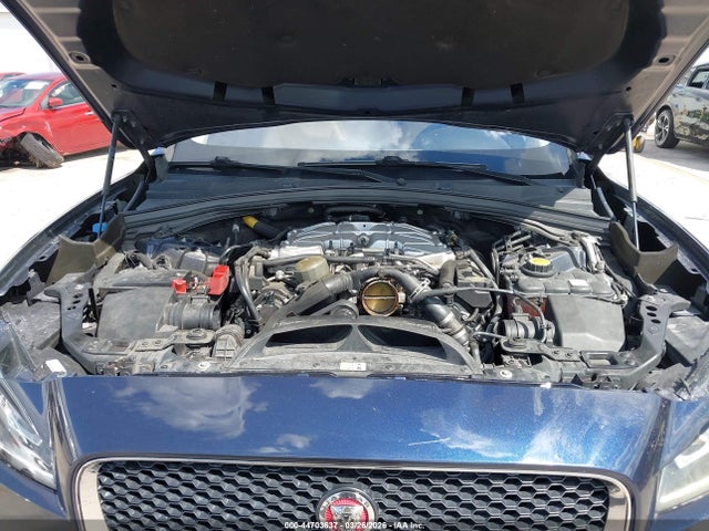 44703637 :رقم المزاد ، SADCJ2BV0HA886149 vin ، 2017 Jaguar F-pace 35t Premium مزاد بيع