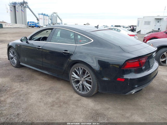 2016 AUDI A7 WAU2GAFCXGN003834 Photo 2