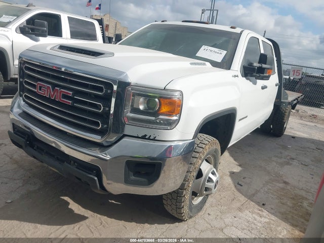 44703668 :رقم المزاد ، 1GD42TCY3KF119736 vin ، 2019 Gmc Sierra 3500hd Chassis مزاد بيع