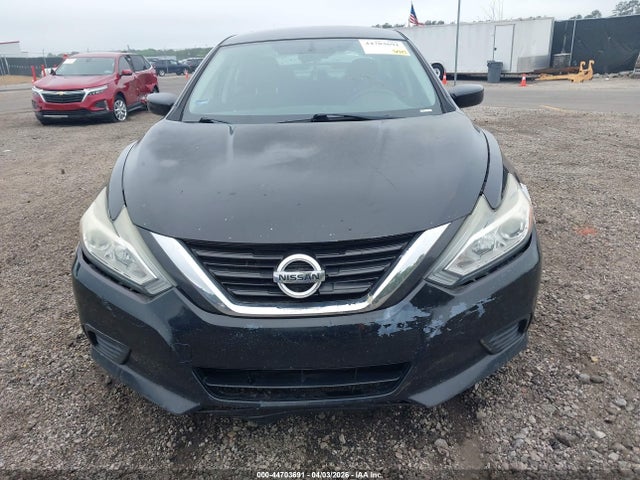 2017 Nissan Altima 2.5 S მანქანა იყიდება აუქციონზე, vin: 1N4AL3AP4HN349370, აუქციონის ნომერი: 44703691