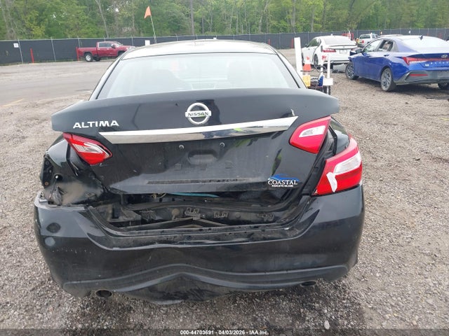 2017 Nissan Altima 2.5 S მანქანა იყიდება აუქციონზე, vin: 1N4AL3AP4HN349370, აუქციონის ნომერი: 44703691