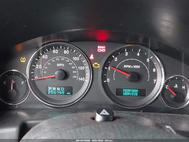 44703698 :رقم المزاد ، 1J8HG48KX7C602756 vin ، 2007 Jeep Commander Sport مزاد بيع
