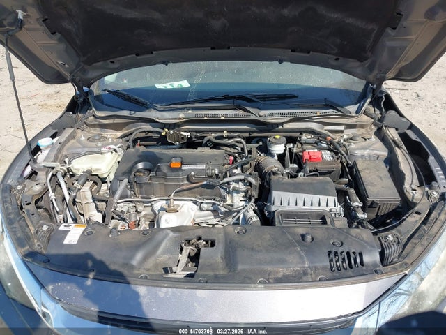 44703708 :رقم المزاد ، 2HGFC2F59JH560615 vin ، 2018 Honda Civic Lx مزاد بيع