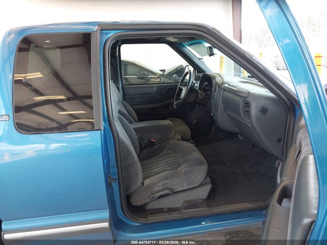 2001 CHEVROLET S-10 1GCDT19WX18167071 Photo 4