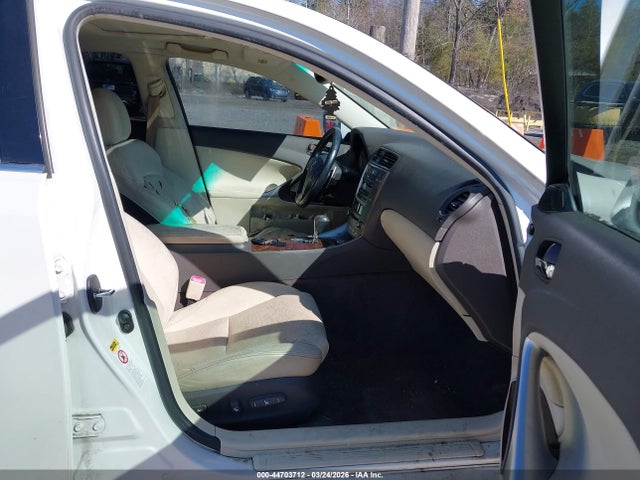 2010 LEXUS IS 250 JTHCF5C23A5036712 Photo 4