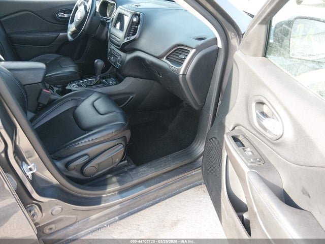 2020 Jeep Cherokee Latitude Plus Fwd მანქანა იყიდება აუქციონზე, vin: 1C4PJLLB6LD557115, აუქციონის ნომერი: 44703720