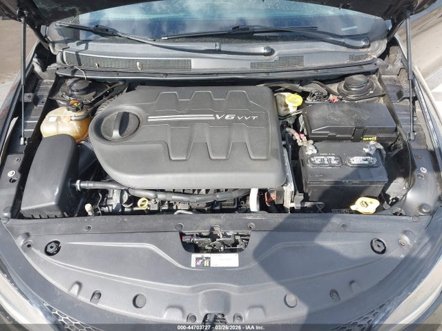 2015 Chrysler 200 S მანქანა იყიდება აუქციონზე, vin: 1C3CCCDG6FN664851, აუქციონის ნომერი: 44703727