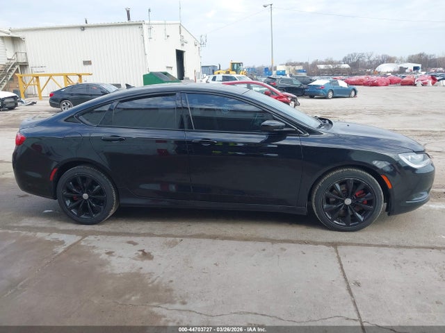 2015 Chrysler 200 S მანქანა იყიდება აუქციონზე, vin: 1C3CCCDG6FN664851, აუქციონის ნომერი: 44703727