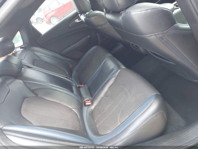 2015 Chrysler 200 S მანქანა იყიდება აუქციონზე, vin: 1C3CCCDG6FN664851, აუქციონის ნომერი: 44703727